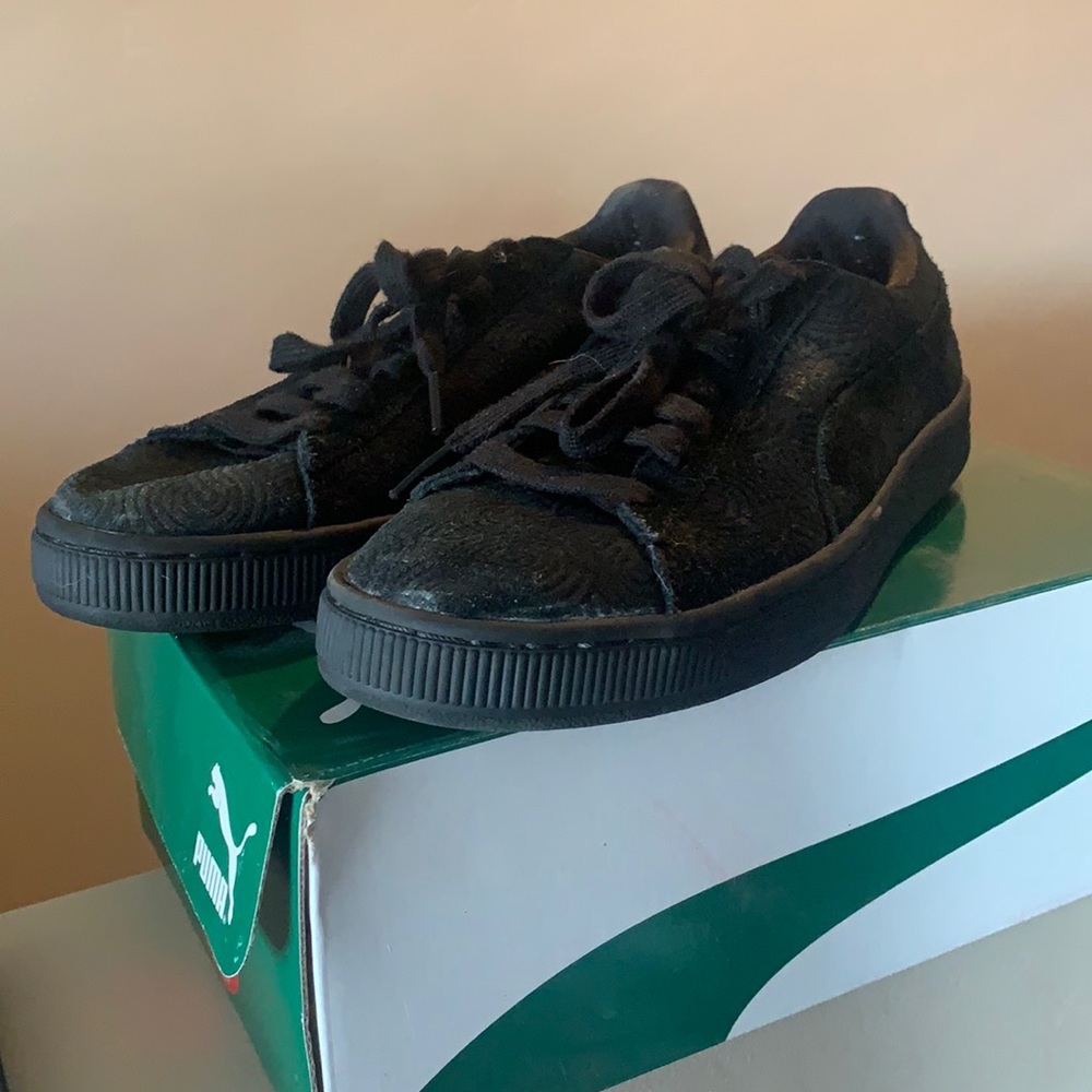 Women’s Puma Suede Classic Shoes Size 8.5